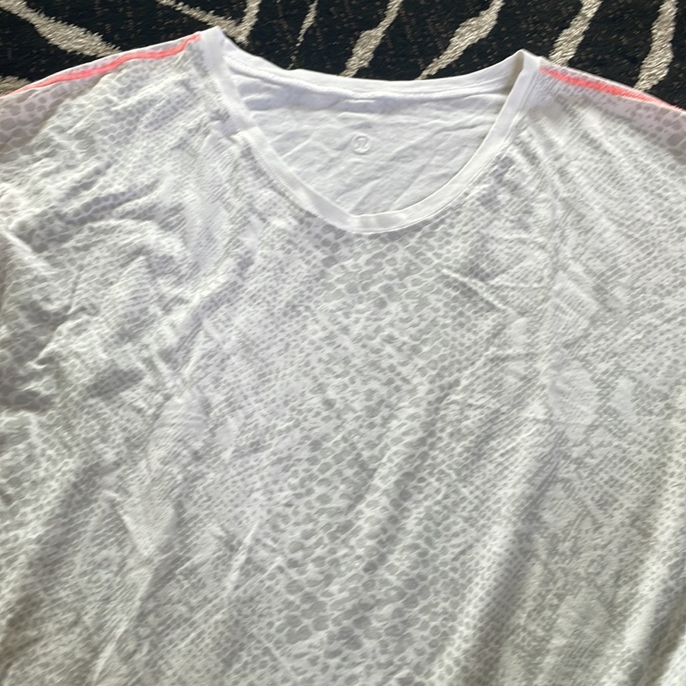 Lululemon - Picture 2 of 3